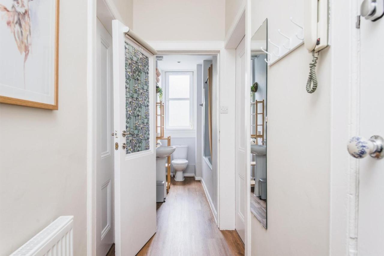 New Sleek 1Bd Edinburgh City Centre Stay מראה חיצוני תמונה